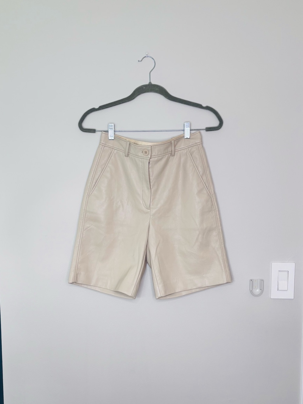 Aritzia Babaton Cream Vegan Leather Bermuda Shorts